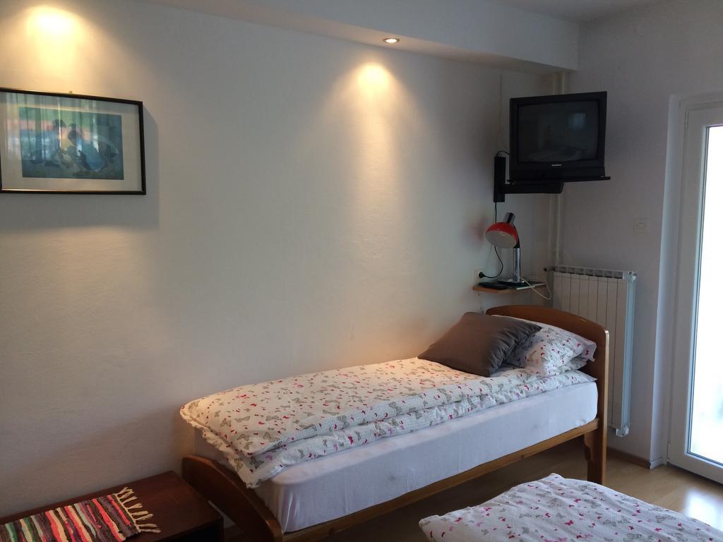 Tourist Rooms Sajovic Postojna Bilik gambar