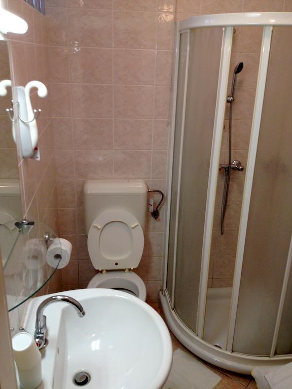 Tourist Rooms Sajovic Postojna Bilik gambar